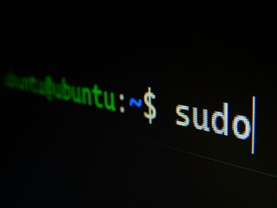 Jak spouštět dlouho běžící importy a dávkové úlohy na Linux serveru pomocí tmux
